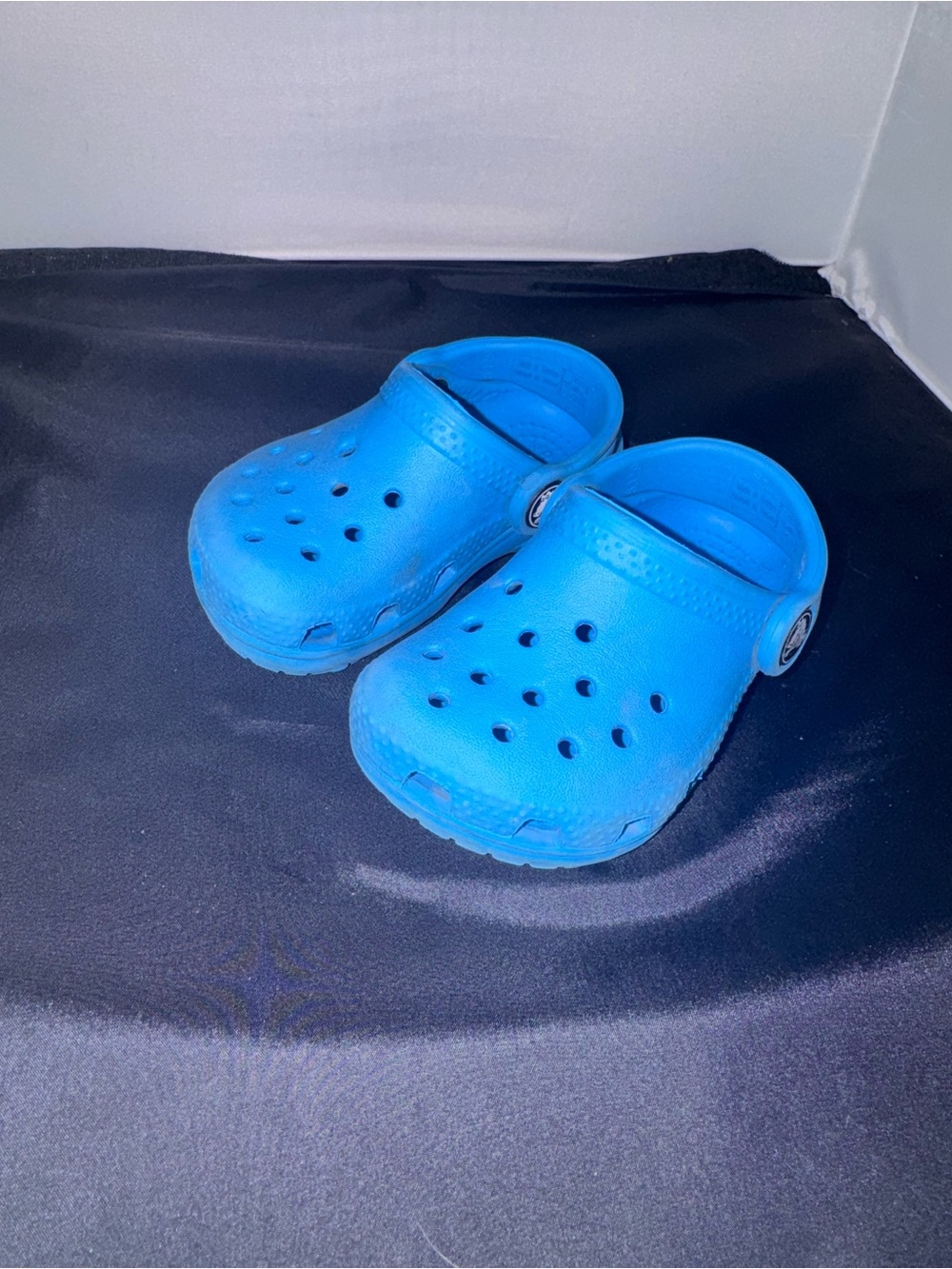CROCS Kids Classic Clog in Bright Blue